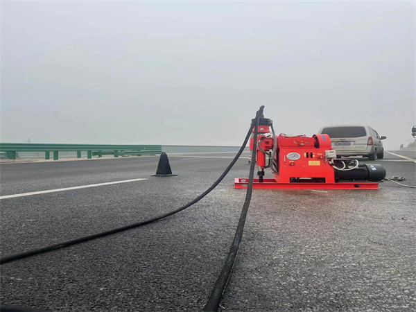 丹徒马路路基路面开裂下沉注浆加固灌浆